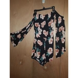 Floral bell sleeve romper NWOT